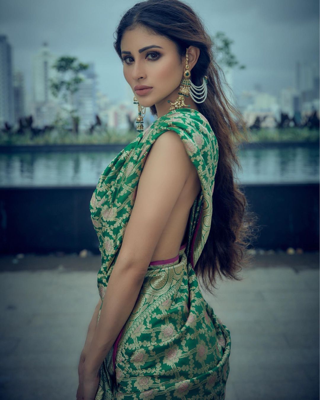 Mouni Roy Wore A Sari Without A Blouse These Bold Photos Created A Ruckus