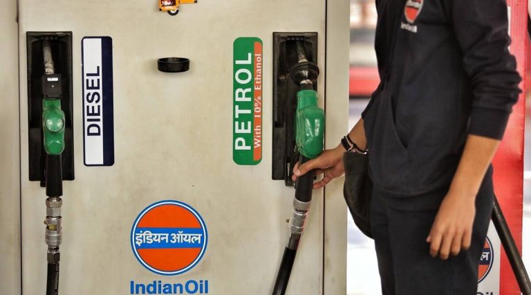 Petrol Price Today: How much petrol-diesel fell after the statement of the Finance Minister? Know the latest rates here