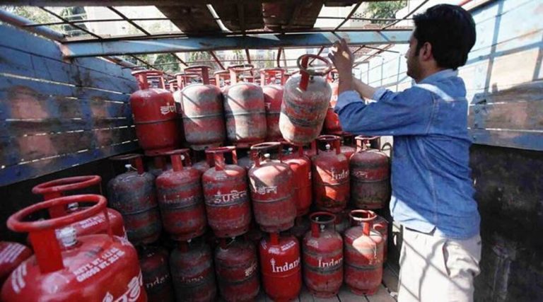 Gas Cylinder Price: Big update on gas cylinder prices before the budget, you will be happy to hear!