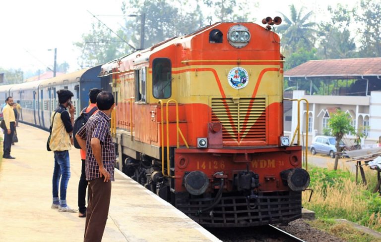 Rajdhani Express delays! Check the list of late departures from Delhi