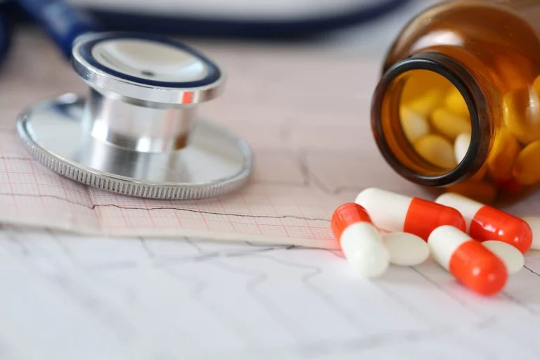 Heart attacks claim the lives of many people each year.