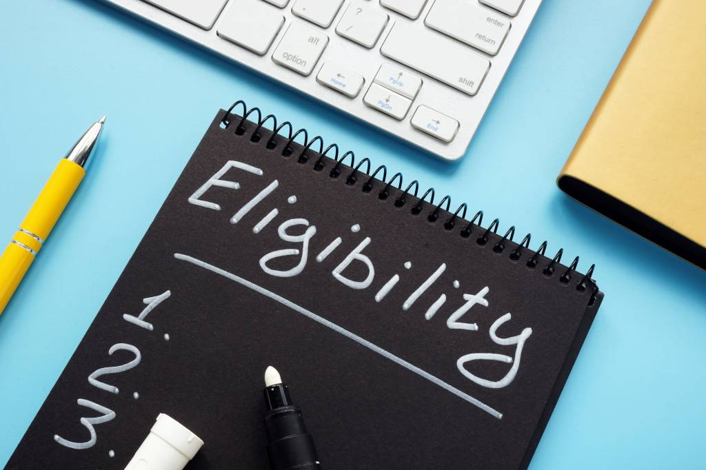 Now talking about the eligibility, for the post of Officer Grade B General, a minimum of 60% marks (55% for SC/ST/Divyang candidates) in graduation in any subject is required. For Officer Grade B DEPR, post graduation/PGDM/MBA in Economics or Finance is mandatory. Whereas, for Officer Grade B DSIM, the candidate must have done post graduation in Statistics or Mathematics.
