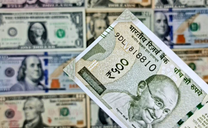 Rupee Recovers, Defeats US Dollar Amid Global Uncertainty