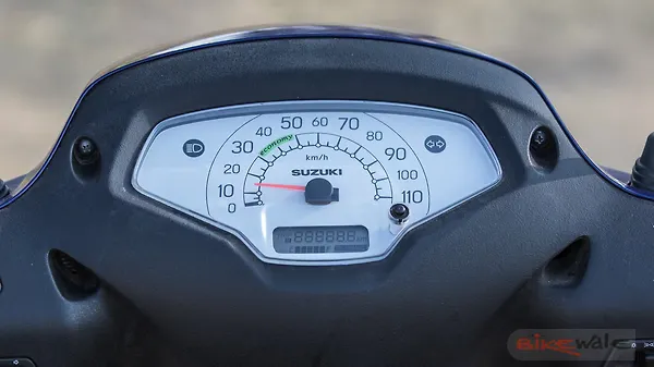 Honda Activa 125 vs Suzuki Access 125 Instrument cluster